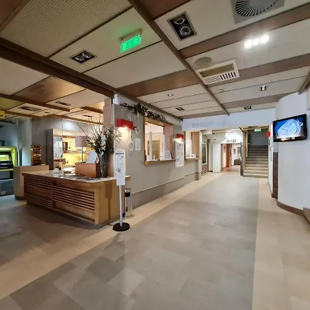 Vucko D444 Private Host Τζαχορίνα